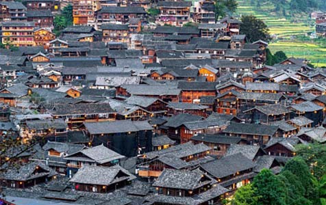 大庆6种常见的外墙仿石漆施工工艺！